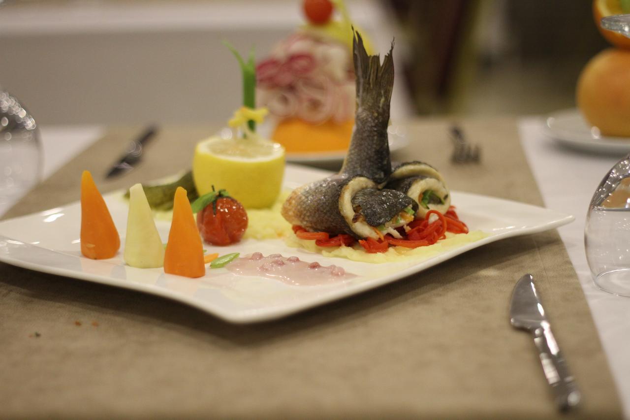 Iyaspark Hotel Испарта Екстериор снимка